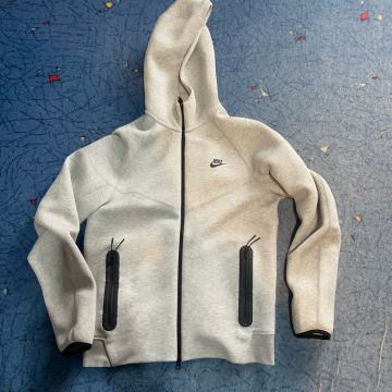 NIKE TECH FLEECE št.M