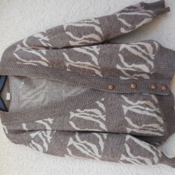 RJAVA PLETENA JOPICA (runska volna) XL