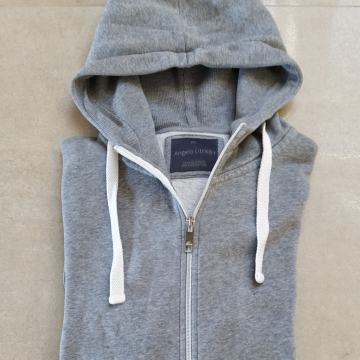 Topla JOPICA melirano siva Angelo Litrico s kapuco 2XL/XXL - kot NOVO