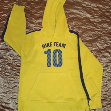 140 jopa jopica kapucar, pulover s kapuco.