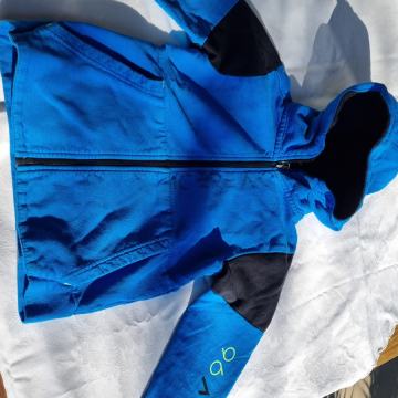 Fantovska jopica s kapuco znamke Icepeak št.128 od 7-8 let