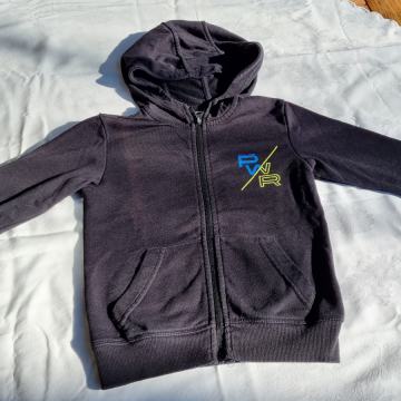 Fantovska jopica PWR s kapuco črna št.116 za 6 let