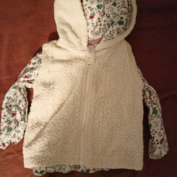 Jopica brezrokavni  z majčko C&A številka 74 za punčko