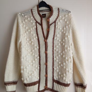 ANITA NOVA BELO RJAVA ROČNO PLETENA JOPICA M