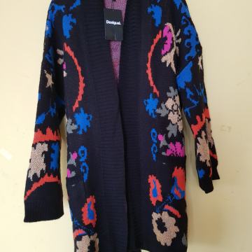 DESIGUAL VOLNENA PLETENA JOPICA Z ETIKETO /M/L