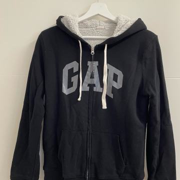 GAP jopica s kapuco na zadrgo