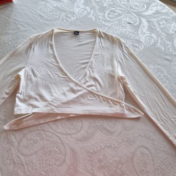 Kratka bela jopica S Oliver za zavezat, velikost S