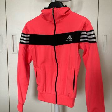 Neon roza jopa Adidas št. S