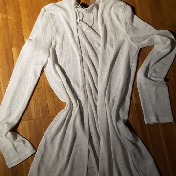 Nova nežna ženska jopica Devided naprodaj