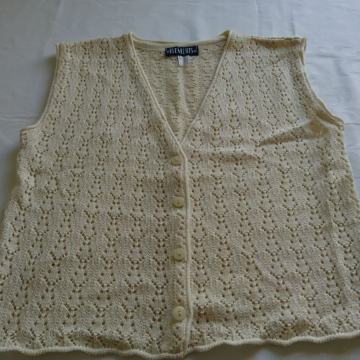 ZELO UGODNO zaradi selitve! Odlična nežna jopica - brezrokavnik