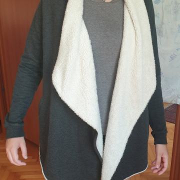 PODLOŽENA JOPICA - temno siva z belo podlogo