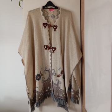 Rene Derhy bež volneno ogrinjalo z vezenino UNI