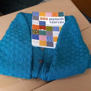 ROČNO PLETENA JOPICA-HAND MADE