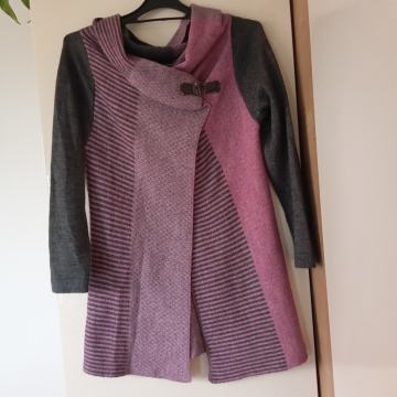 Sivo roza pletena jopica 38/40