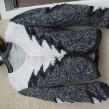 UNIKATNA TOPLA ČRNO BELA MOHAIR JOPICA 38/40