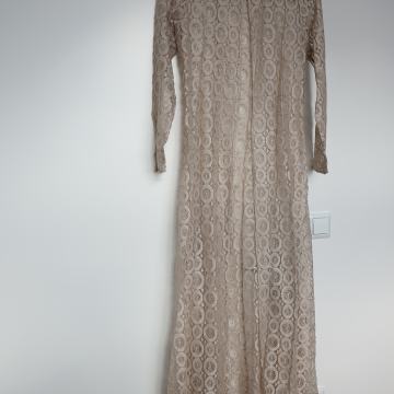 Nova dolga elegantna čipkasta jutranja halja / 38