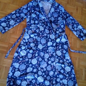 Jutranja halja št. 42