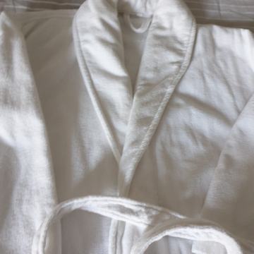 Nov kopalni plašč iz najboljšega bombaža