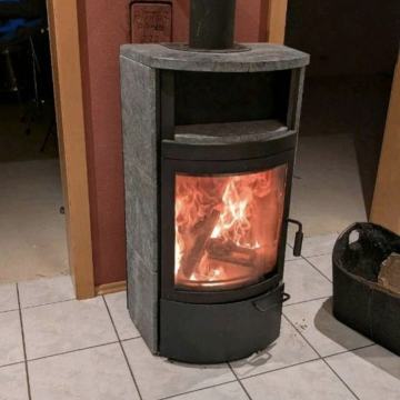 Kaminska peč Hark 17 stone, izredno močna