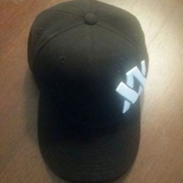 Kapa s ščitom, obseg 57cm