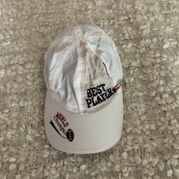 Kapa s ščitom TEAM SPIRIT, obseg 55cm- nastavljiv