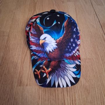 Nova kapa s ščitnikom.