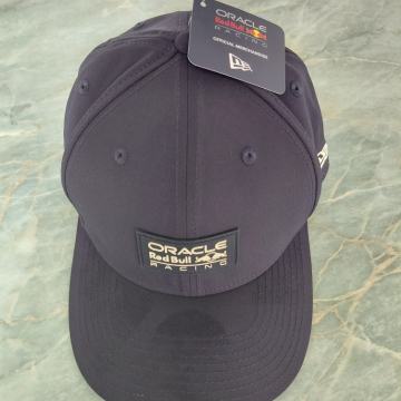 Red Bull Oracle Racing kapa NOVO