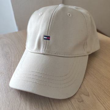 TOMMY HILFIGER - Kapa s Šiltom