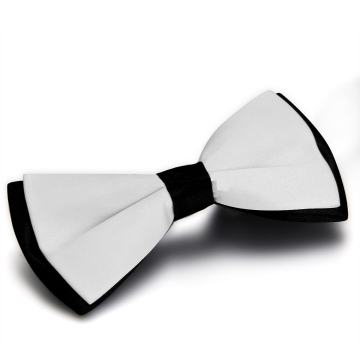 Črn metuljček šmarnca