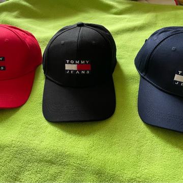 Kapa Tommy Hilfiger