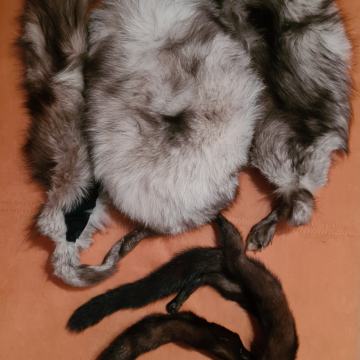 Krznena kučma z ovratnikom