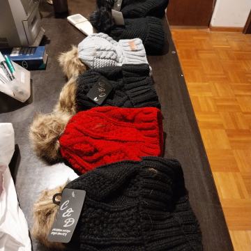 Lepa kapa mehka debela topla