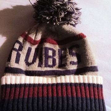 Moška nova kapa, siva, modra, bela, rdeča