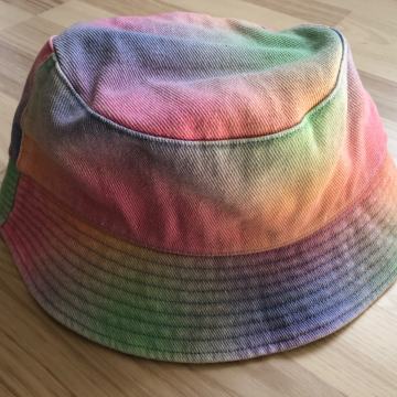 Nov bucket hat