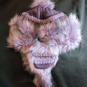 Ž ali otroška kapa nova pletena vijolične barve, 20€