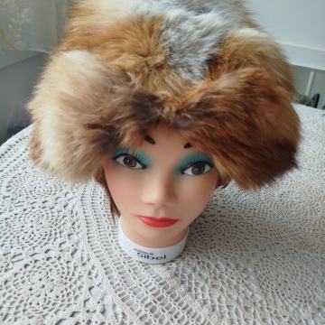 Ženska kučma - naravno krzno