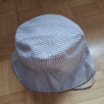 Poletni klobuček/pokrivalo H&M št.98-104