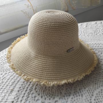 Poletni ženski klobuk, brezhiben