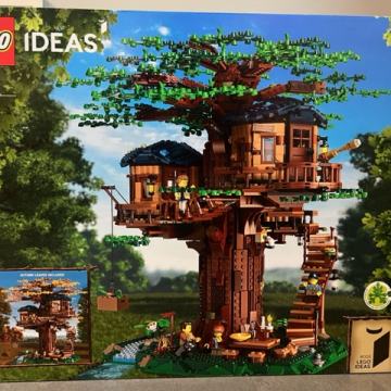 LEGO Ideas 21318 Treehouse - Hiša na drevešu