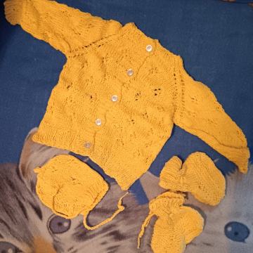 jopica ,kapica ,copatki za novorojenčka