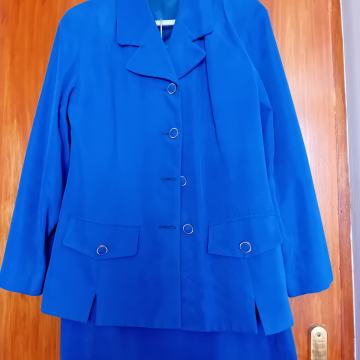 Ženski kostim s krilom, št 40