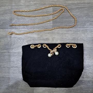 Črna mala torbica- nova