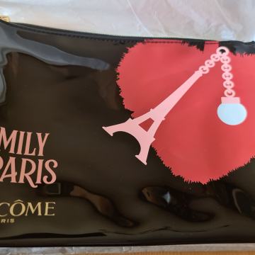 kozmetična torbica Lancome, Emily in Paris