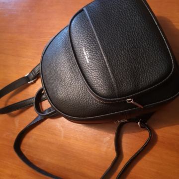 Nov narbtnik ; David Jones.