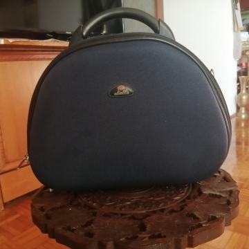 toaletno-kozmetični  kovček