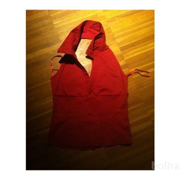 Atraktiven moden rdeči ženski top s.Oliver naprodaj