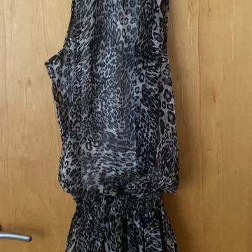 Eleganten ženski zgornji del