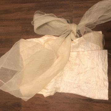 Elegantna zenska bluza brez rokavov