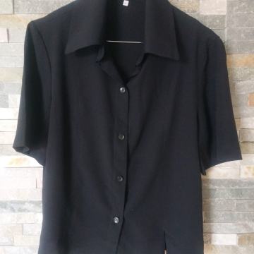 Črna klasična bluza - kratek rokav, 40