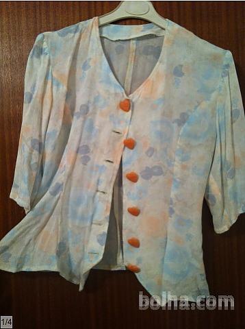 EKSTRA UGODNO! Rožasta bluza s srčki za gumbe, 38, zaradi selitve